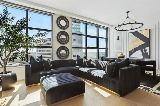 $4,995 | 1001 Julia Street, Unit 13A, New Orleans, LA 70113