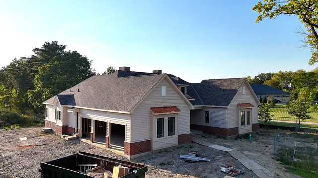 $2,400,000 | 210 Majestic Oak Court, Lake Forest, IL 60045