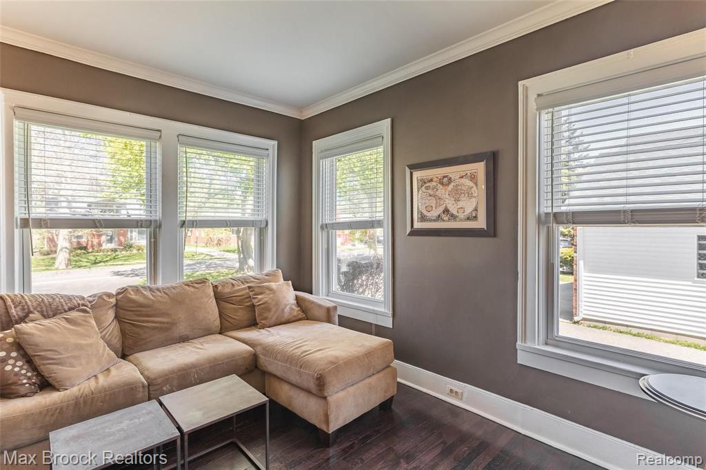 18277 Beverly Road Beverly Hills, MI 48025 - Photo 6 of 44