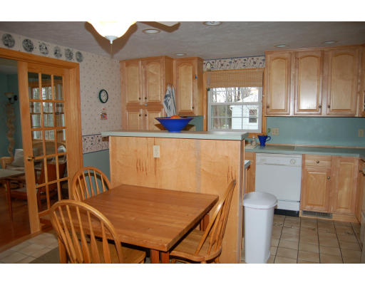 56 Mason Road Northbridge, MA 01588 - Photo 5 of 18 Gallery Image 5