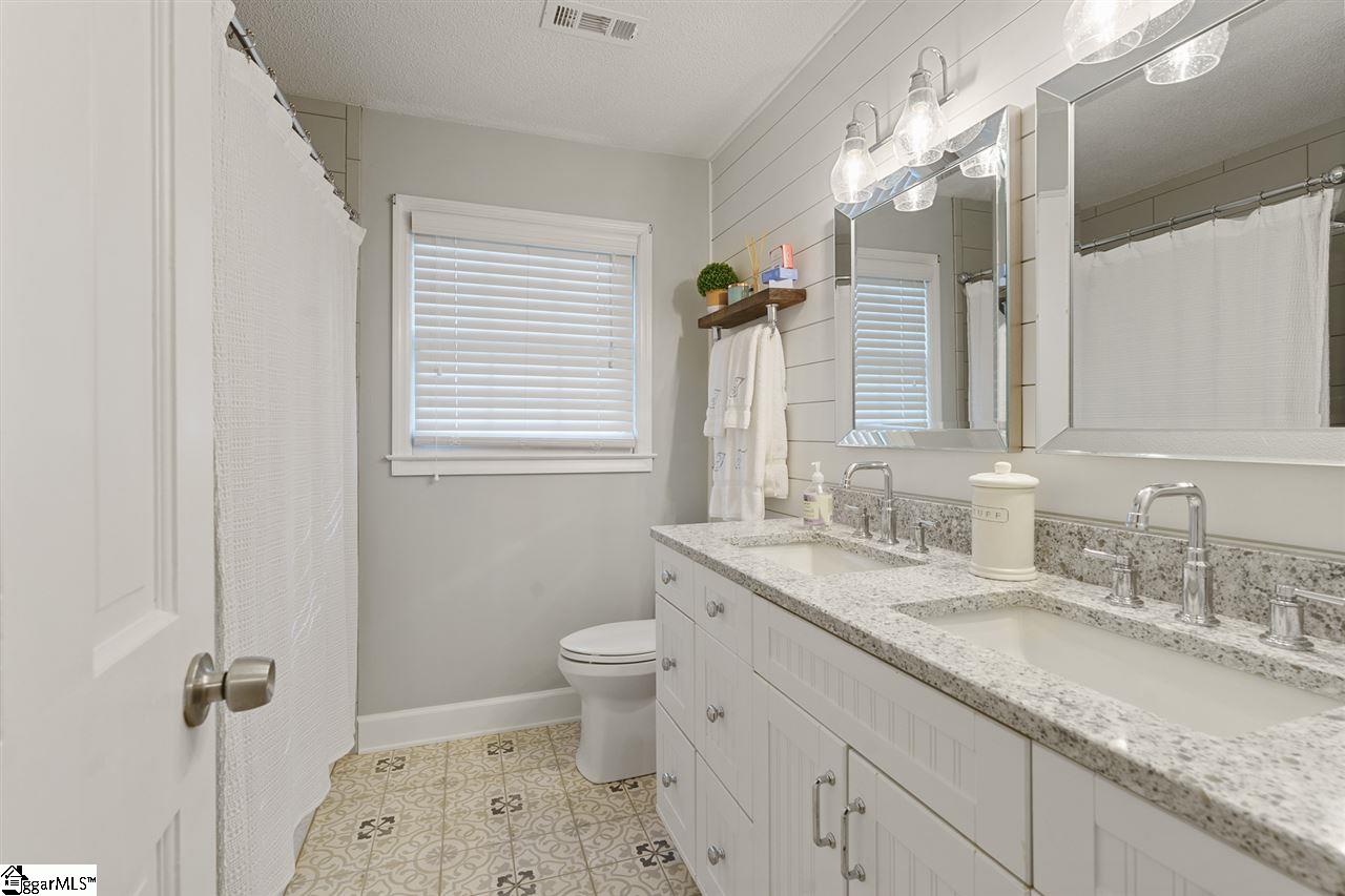 5133 Raintree Lane Greenville, SC 29615 - Photo 21 of 36 Gallery Image 21