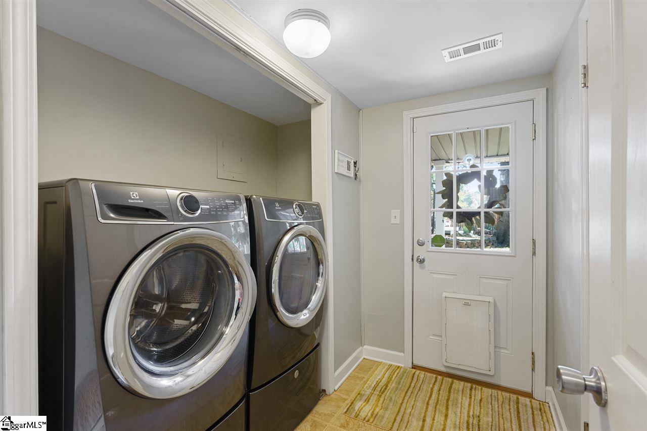 5133 Raintree Lane Greenville, SC 29615 - Photo 25 of 36 Gallery Image 25
