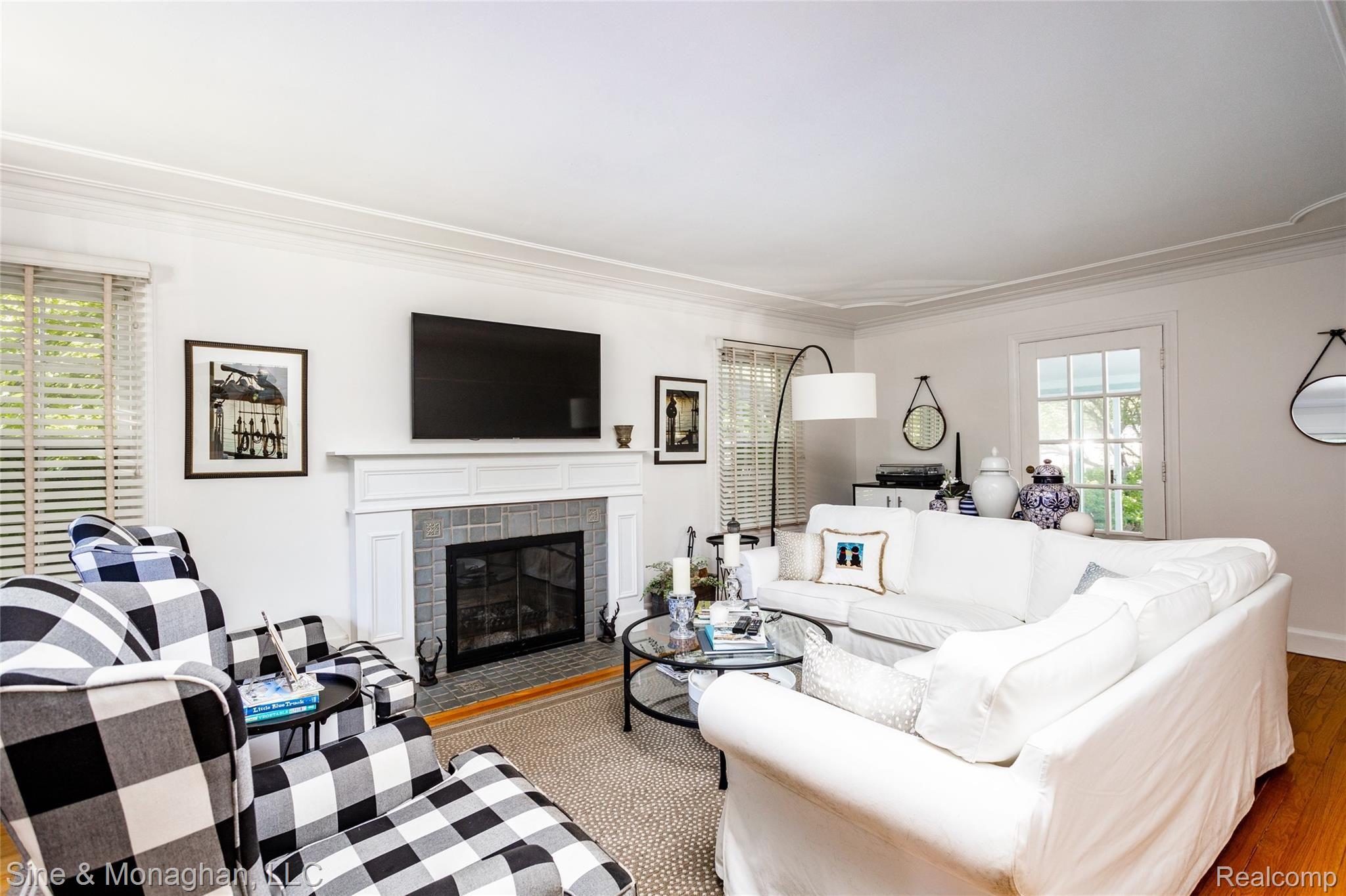 978 Westchester Road Grosse Pointe, MI 48230 - Photo 6 of 48 978 Westchester L028.jpg