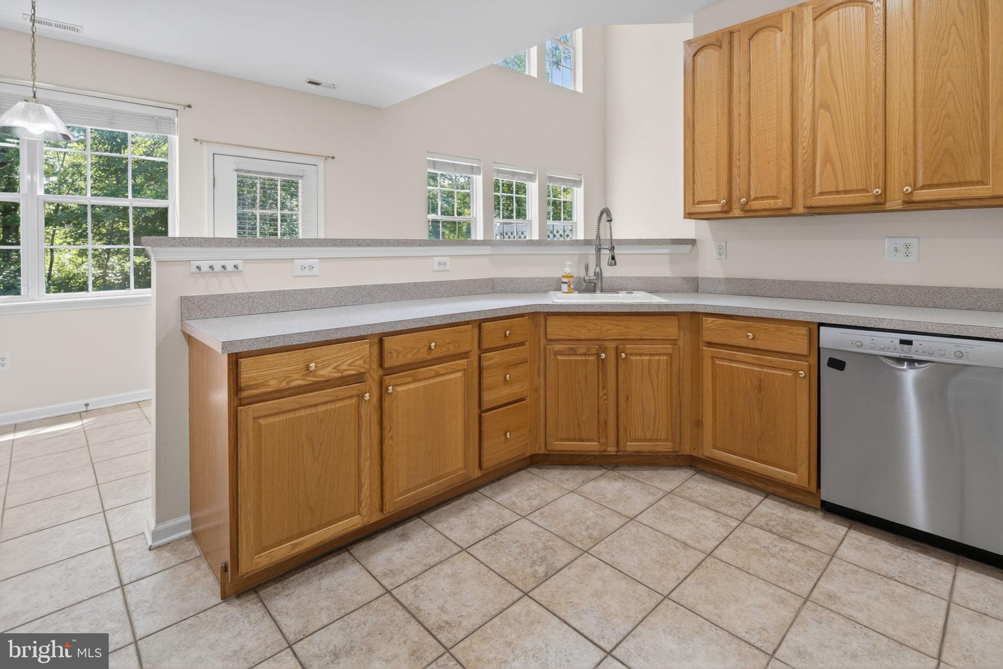 28 Sutton Court Pennington, NJ 08534 - Photo 17 of 45 plenty of prep space