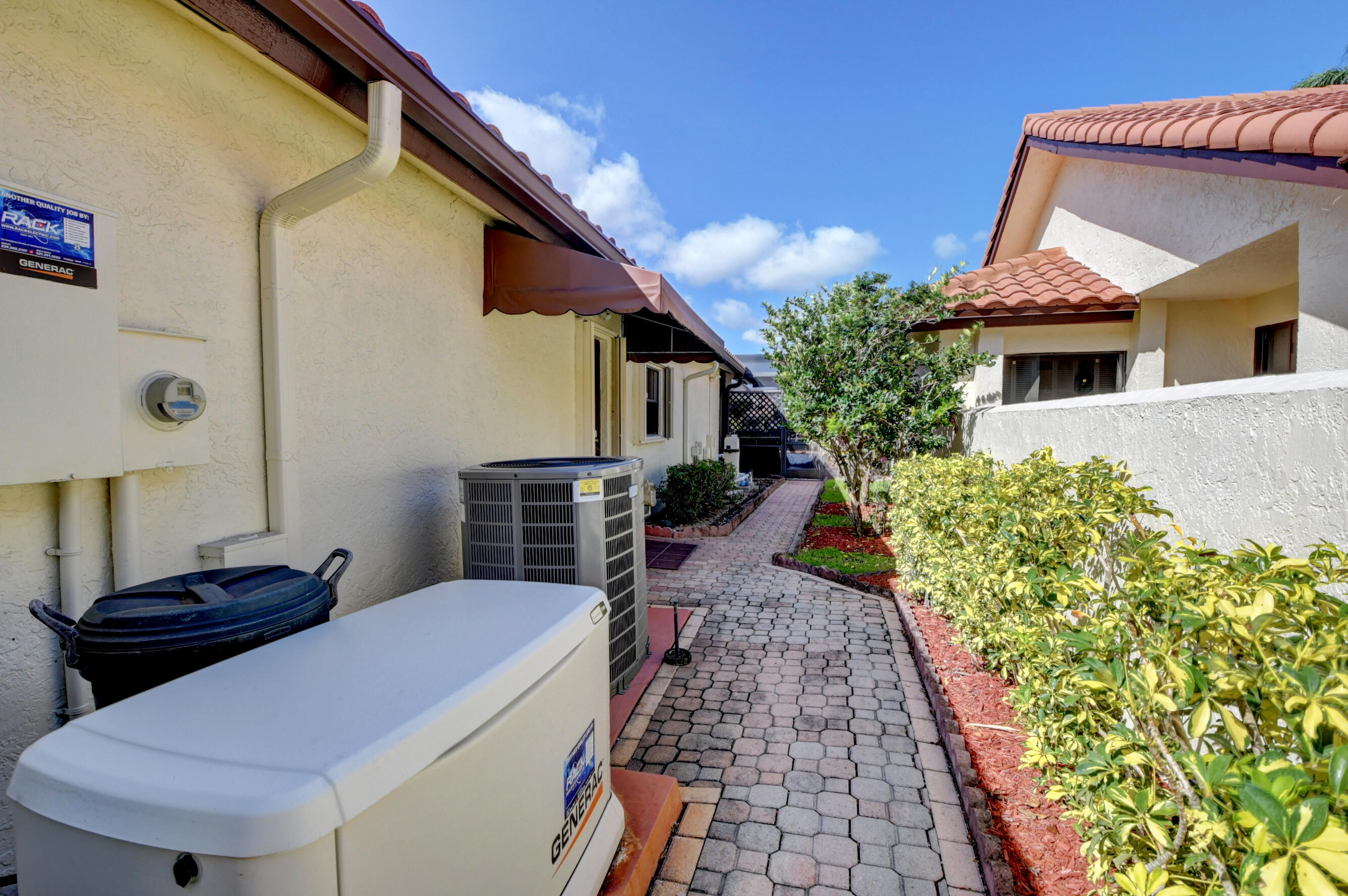 22585 Esplanada Drive Boca Raton, FL 33433 - Photo 4 of 83 Entry to side