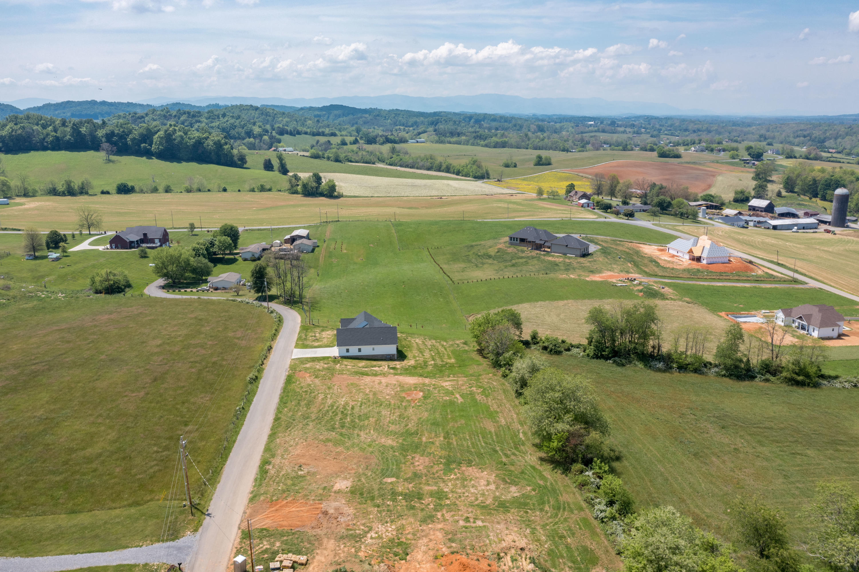 195 Barnett Road, Unit 7 Jonesborough, TN 37659 - Photo 13 of 37 195 & 189 Barnett Rd (19 of 43)