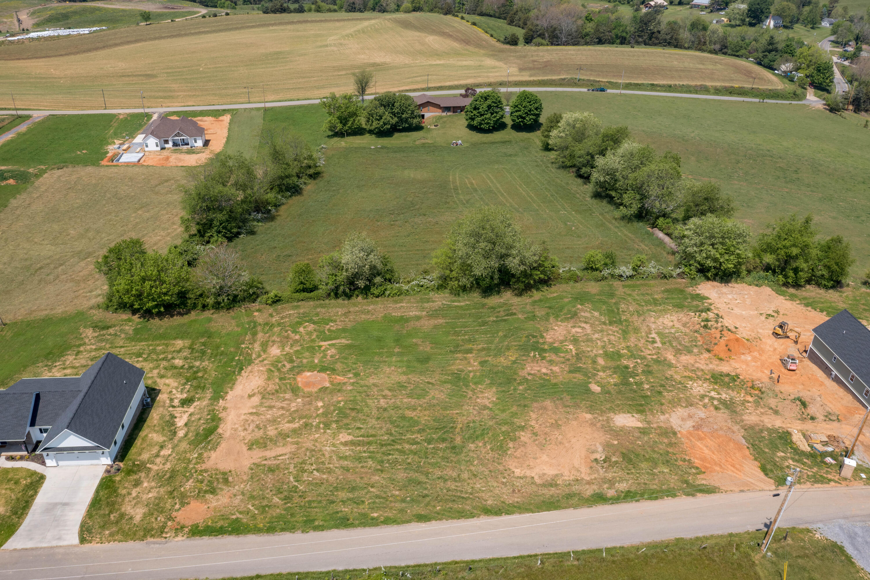195 Barnett Road, Unit 7 Jonesborough, TN 37659 - Photo 5 of 37 195 & 189 Barnett Rd (8 of 43)