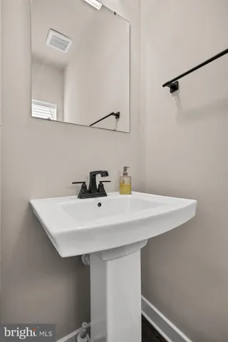 a sink with a close view