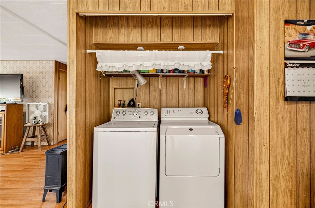 4783 County Orland, CA 95963 - Photo 17 of 73 a utility room with dryer and washer