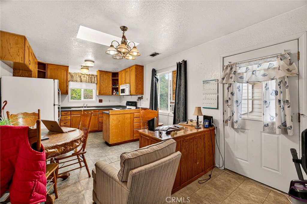 4783 County Orland, CA 95963 - Photo 33 of 73 a view of a kitchen with workspace and a window