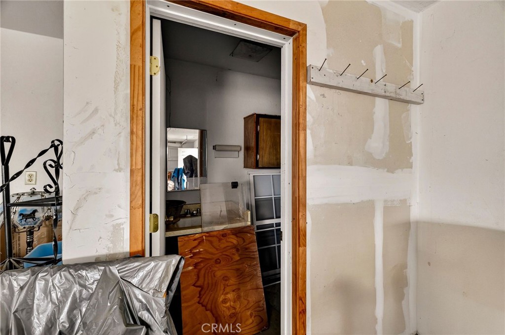 4783 County Orland, CA 95963 - Photo 51 of 73 a bedroom with a bed and a mirror