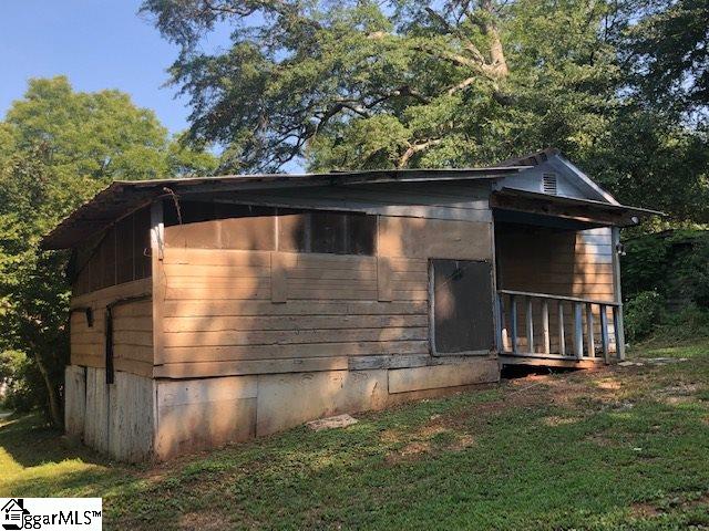 124 Robin Hood Road Taylors, SC 29687 - Photo 2 of 20