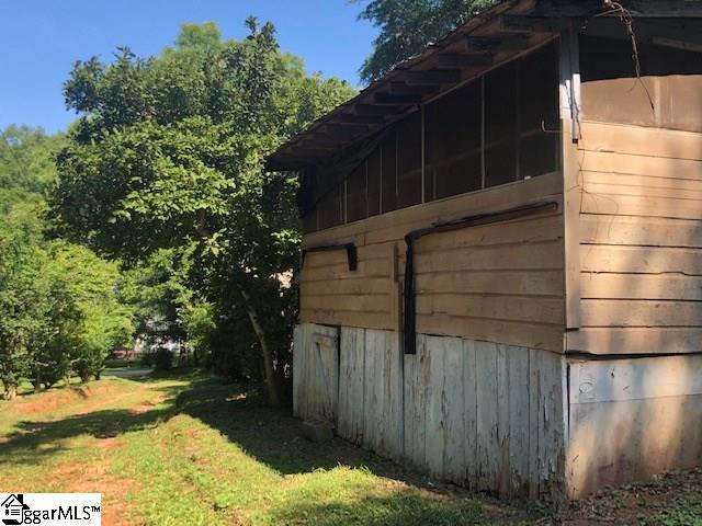 124 Robin Hood Road Taylors, SC 29687 - Photo 3 of 20
