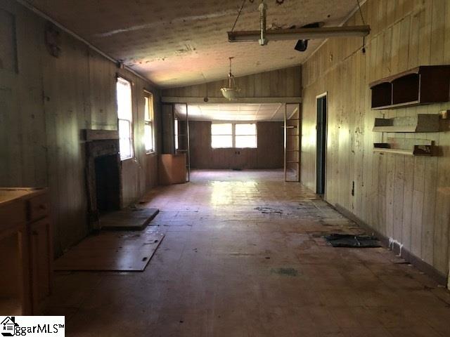124 Robin Hood Road Taylors, SC 29687 - Photo 6 of 20