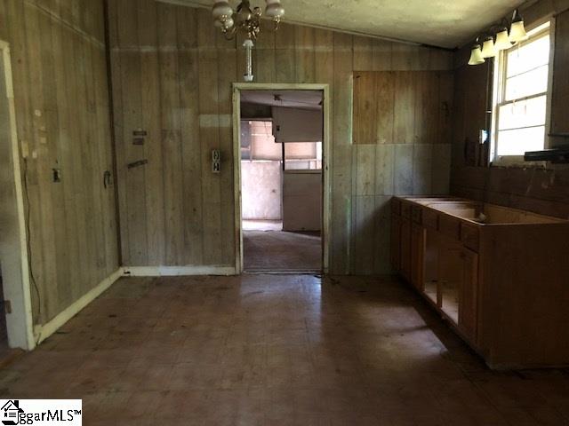 124 Robin Hood Road Taylors, SC 29687 - Photo 8 of 20
