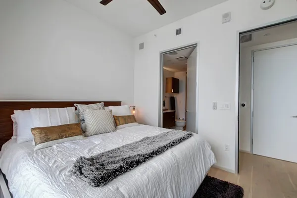 $3,750 | 301 West Avenue, Unit 1703, Austin, TX 78701