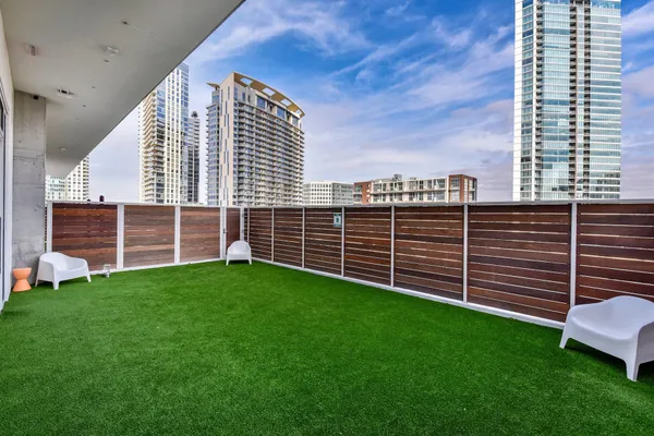 $3,750 | 301 West Avenue, Unit 1703, Austin, TX 78701
