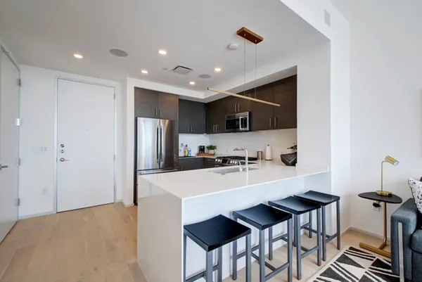 $3,750 | 301 West Avenue, Unit 1703, Austin, TX 78701