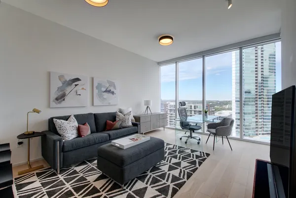 $3,750 | 301 West Avenue, Unit 1703, Austin, TX 78701