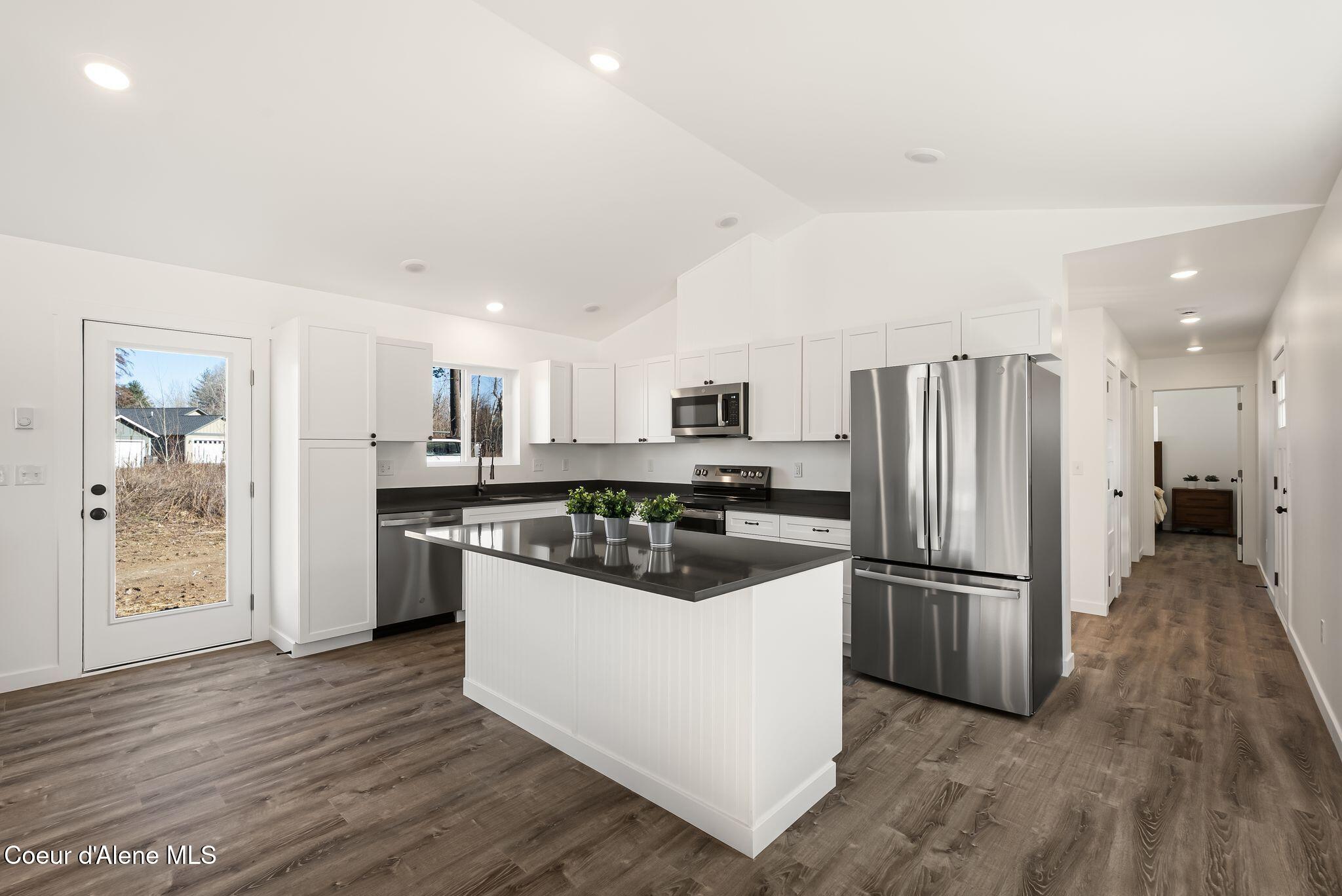 375 Jasper Loop Ponderay, ID 83852 - Photo 18 of 35 18_DSC05570