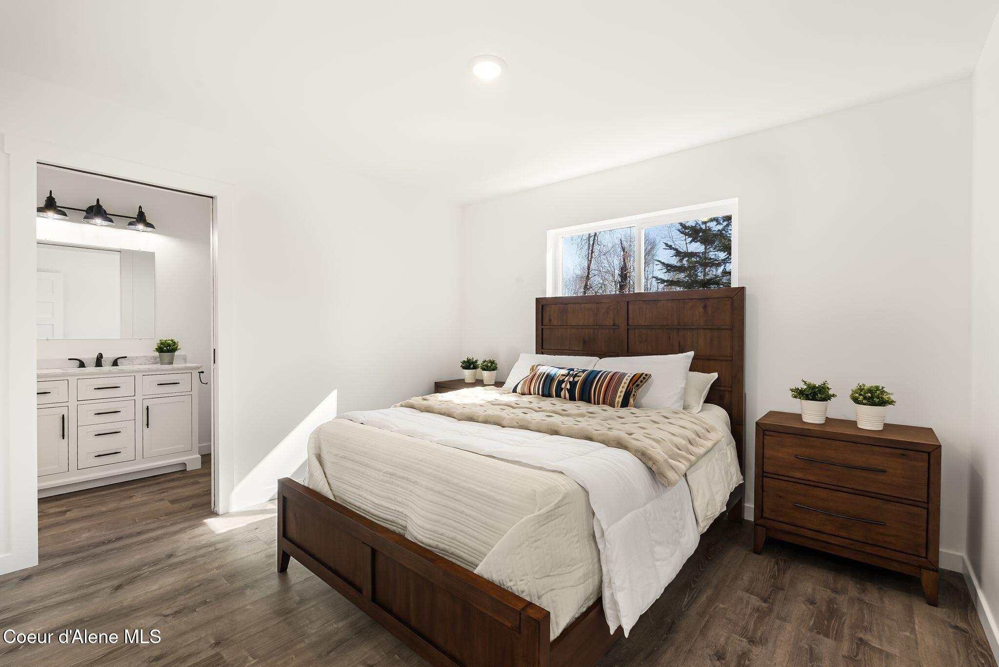 375 Jasper Loop Ponderay, ID 83852 - Photo 10 of 35 10_DSC05490