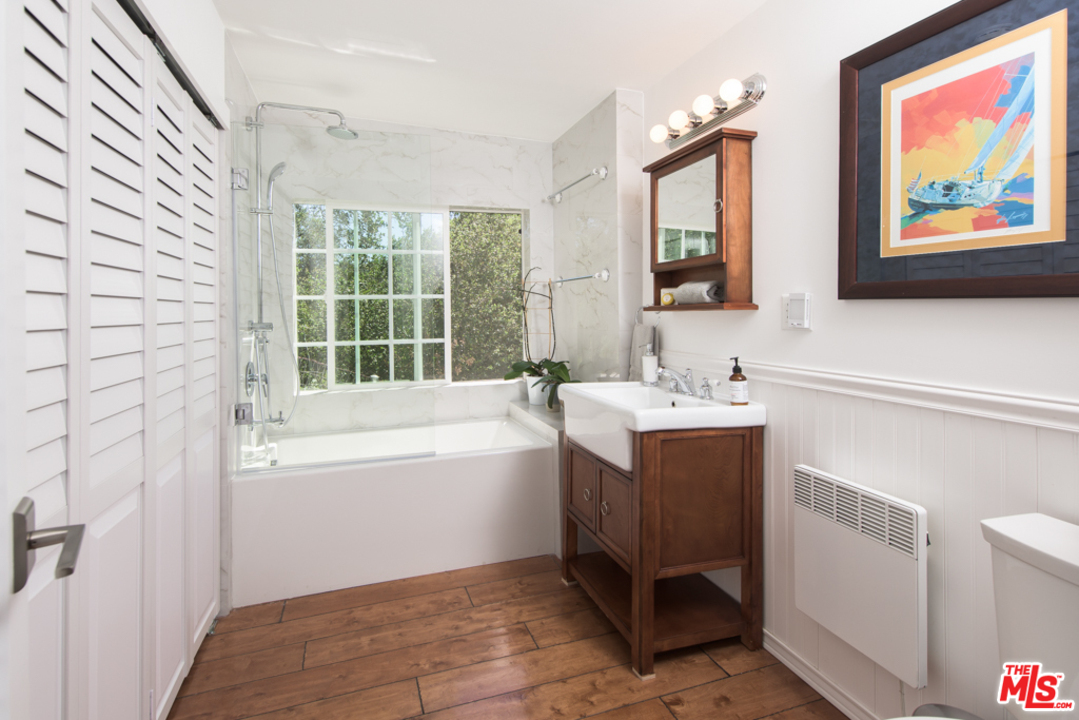 21564 Encina Road Topanga, CA 90290 - Photo 14 of 26 Gallery Image 14
