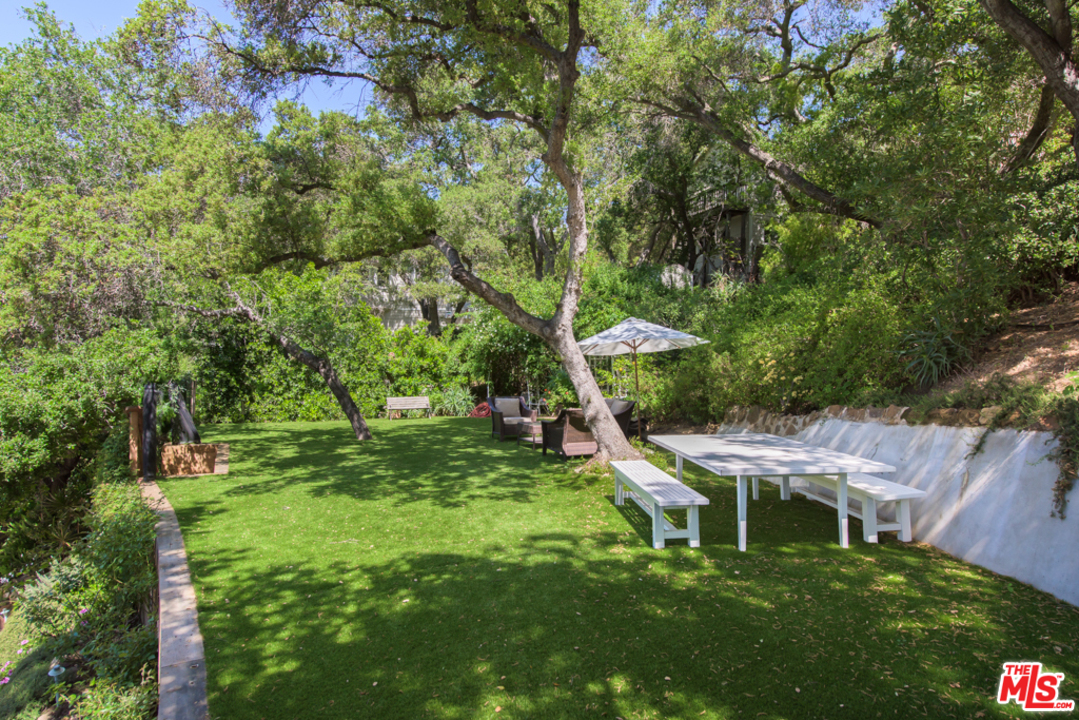 21564 Encina Road Topanga, CA 90290 - Photo 22 of 26 Gallery Image 22