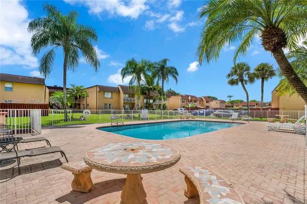 $320,000 | 9956 Southwest 88th Street, Unit 1281, Miami, FL 33176