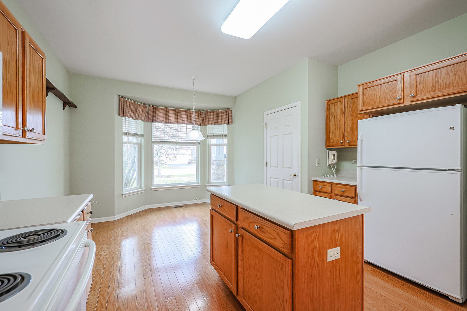 12214 Plum Grove Road Huntley, IL 60142 - Photo 7 of 26 Gallery Image 7