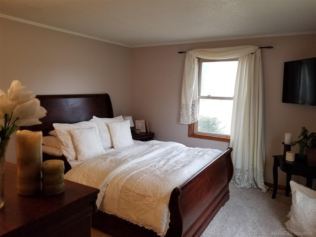7100 Townsend Road Lexington, MI 48450 - Photo 14 of 29 Master Bedroom