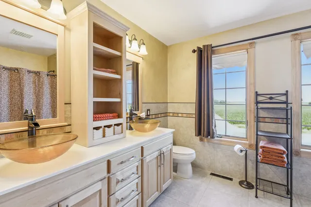 $949,999 | 23535 York Road, Hutchinson, MN 55350