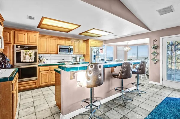$560,000 | 10439 Mesa Street, Oak Hills, CA 92344