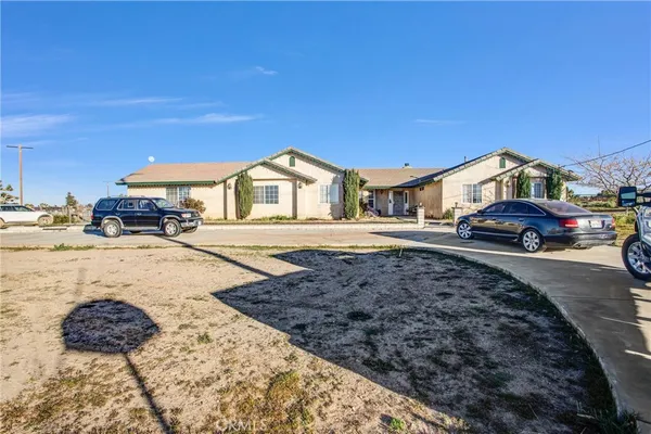 $560,000 | 10439 Mesa Street, Oak Hills, CA 92344