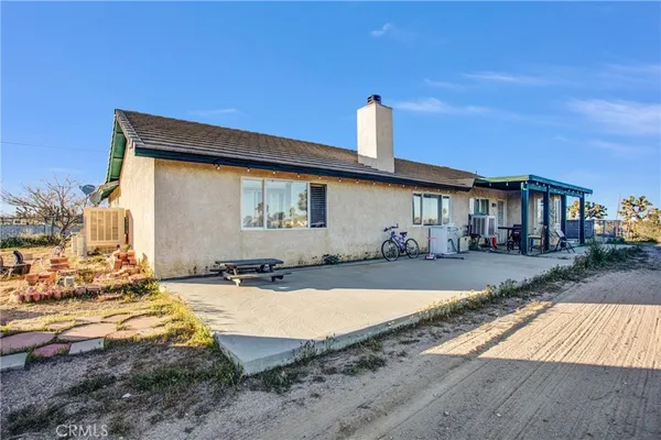$560,000 | 10439 Mesa Street, Oak Hills, CA 92344