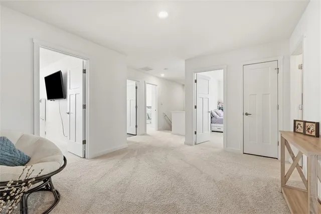 a view of livingroom with furniture