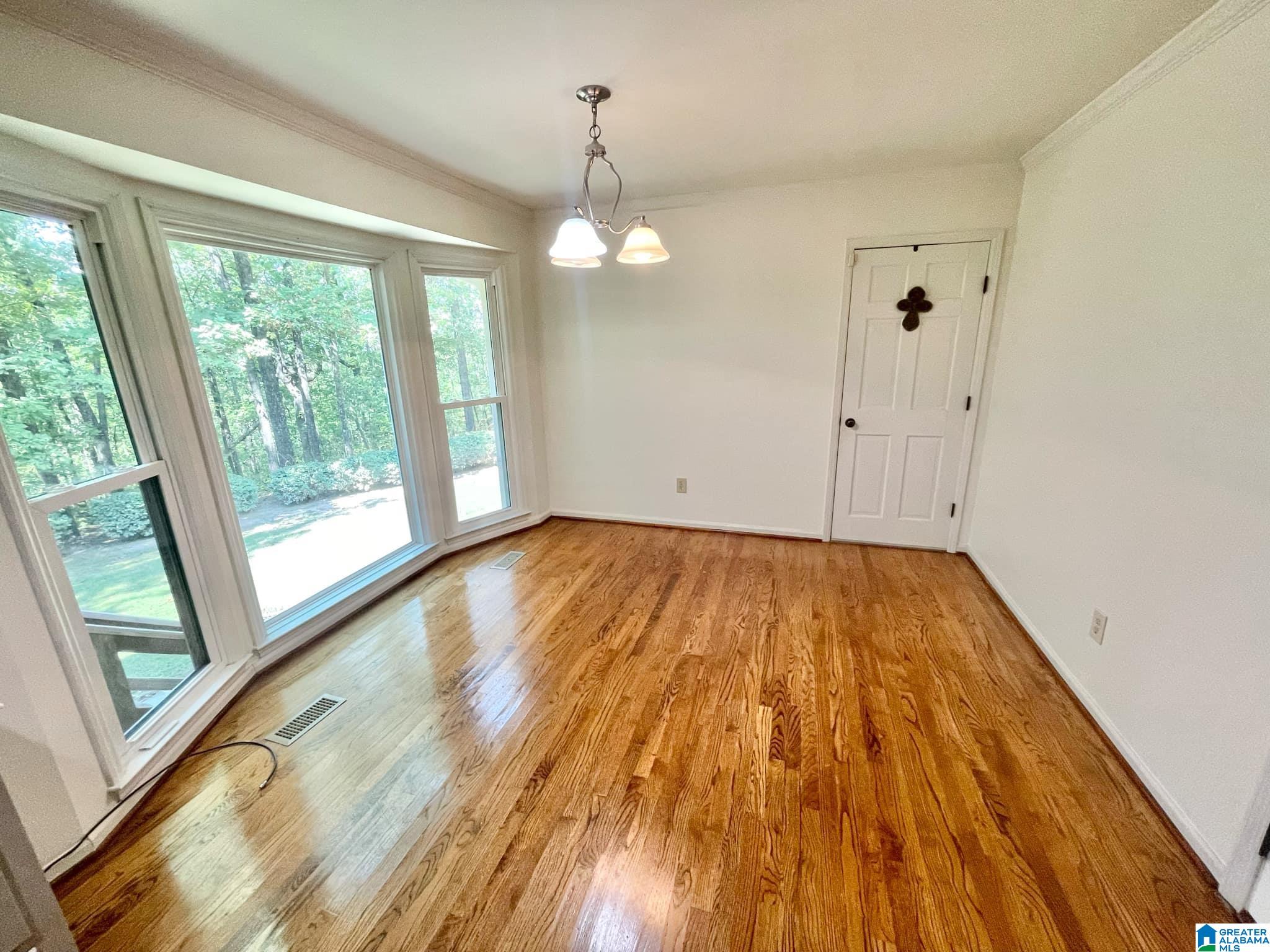 220 Thompson Road Alabaster, AL 35007 - Photo 12 of 31