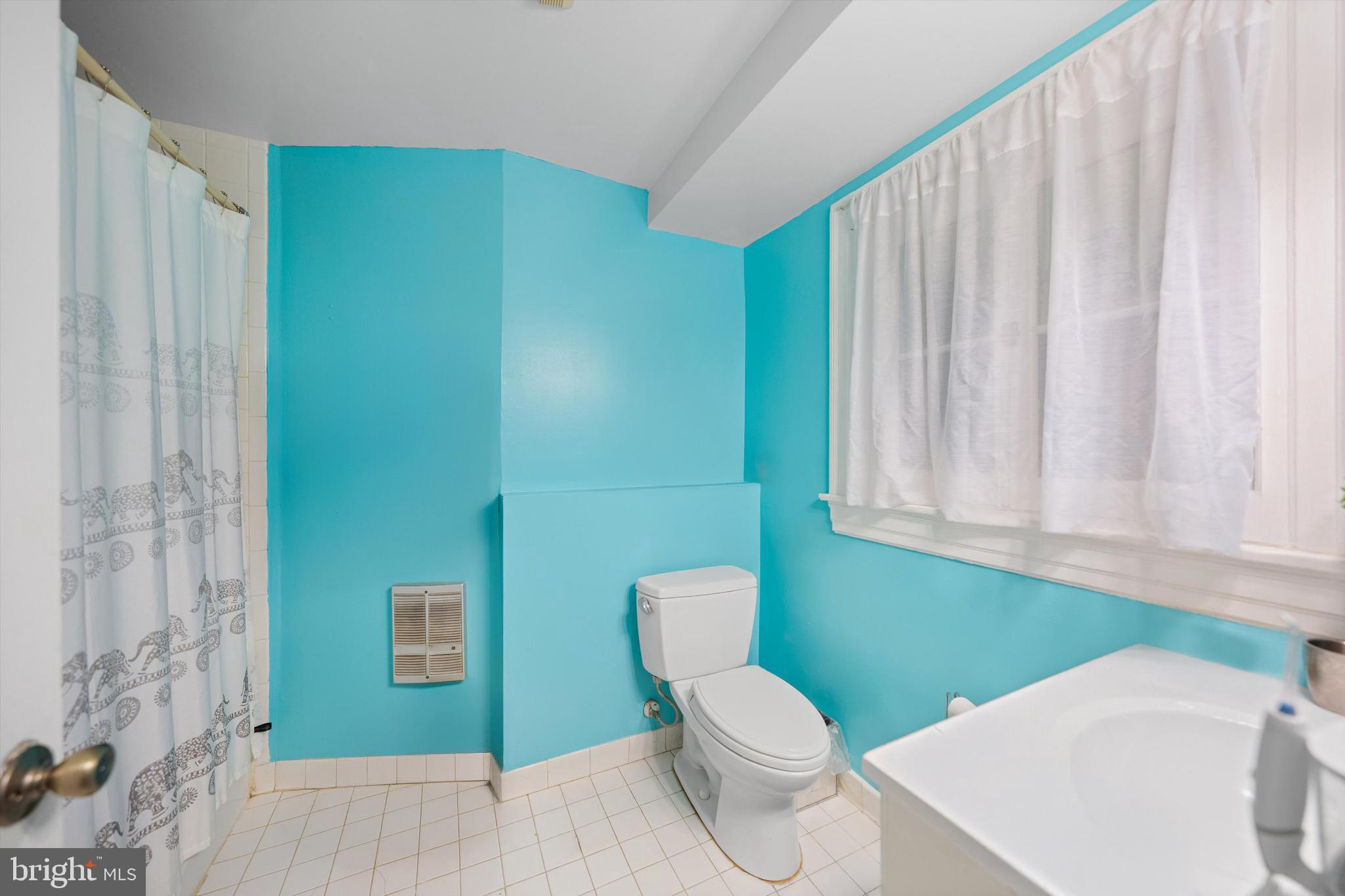 2134 R Street Northwest Washington, DC 20008 - Photo 34 of 36 Lower Level Full Bathroom