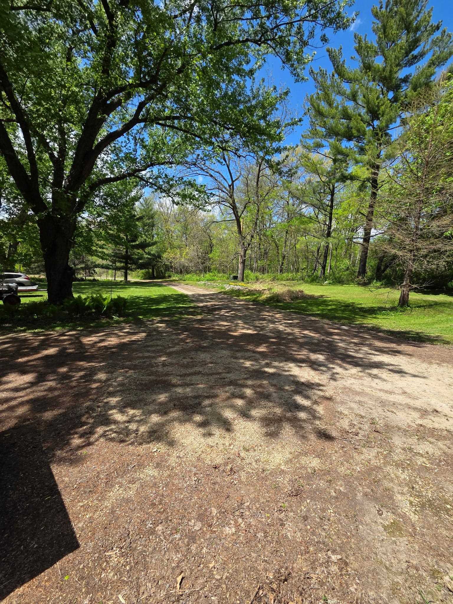 2112 Utica Road Cambridge, WI 53523 - Photo 29 of 52