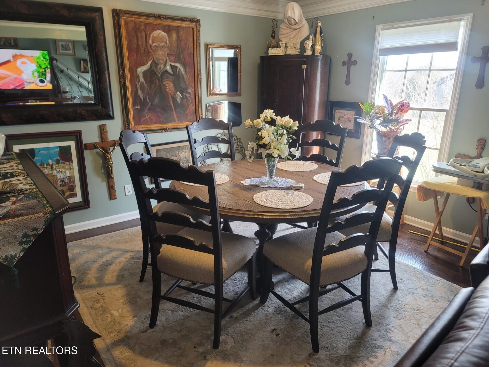 1066 River Road Kingston, TN 37763 - Photo 11 of 16 Dining Area