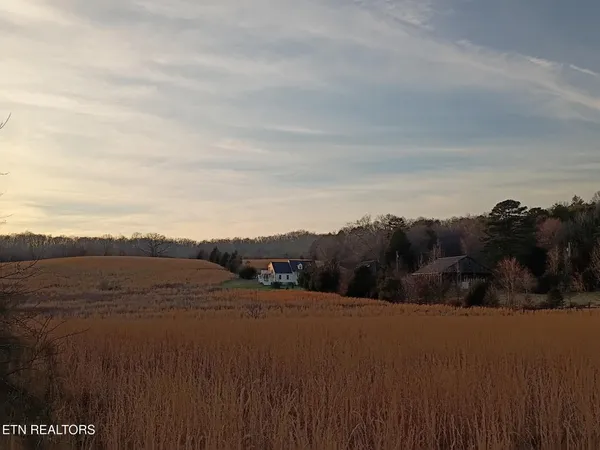 $700,000 | 1066 River Road, Kingston, TN 37763