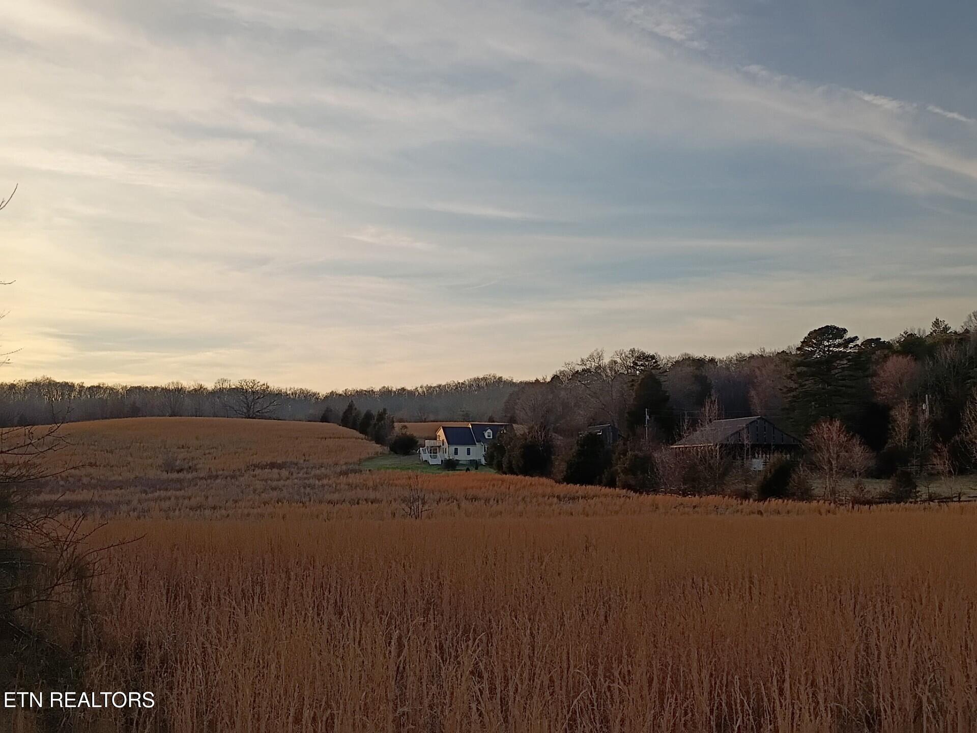 1066 River Road Kingston, TN 37763 - Photo 2 of 16 f1b93fcf-b8c0-46dc-8483-0981f0e5caf0