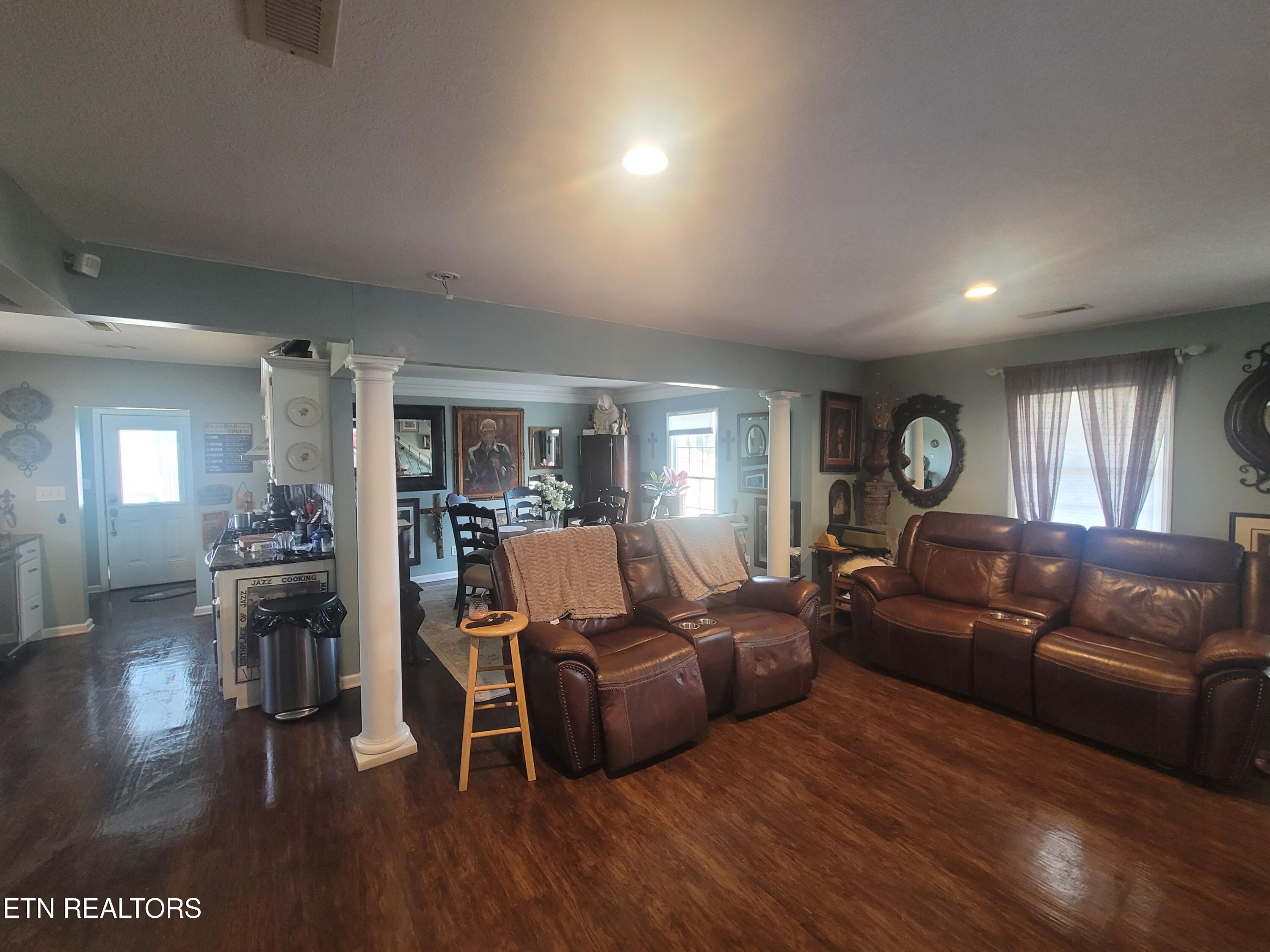 1066 River Road Kingston, TN 37763 - Photo 8 of 16 Living Area/Kitchen