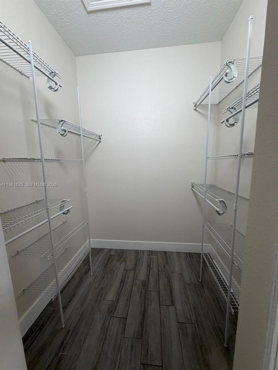 5521 Southwest 158th Court Miami, FL 33185 - Photo 17 of 23