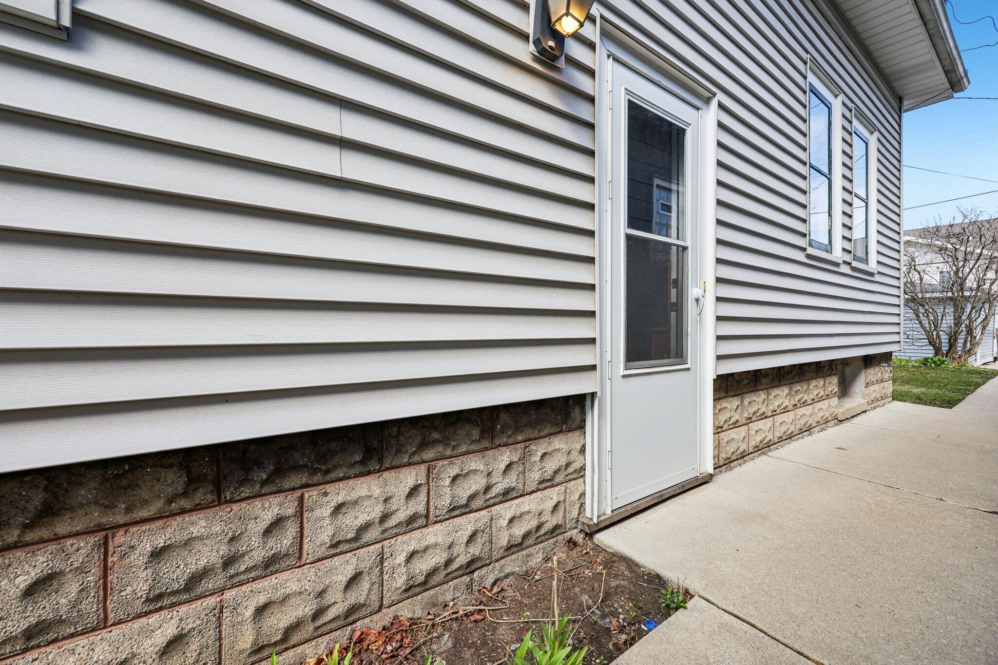 166 East Rosedale Avenue Milwaukee, WI 53207 - Photo 21 of 27 Nice Cement Walkway