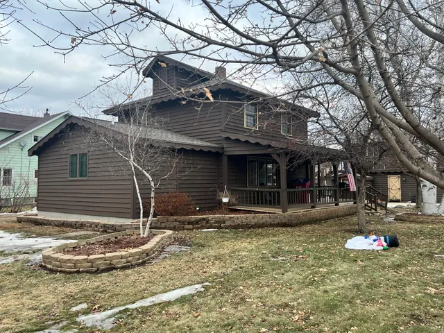 $209,900 | 806 1st Avenue, Madison, MN 56256