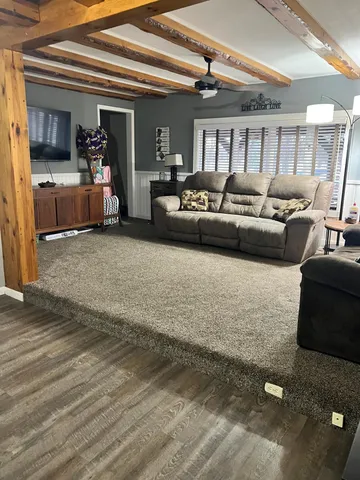 $209,900 | 806 1st Avenue, Madison, MN 56256