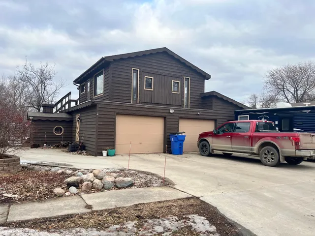 $209,900 | 806 1st Avenue, Madison, MN 56256