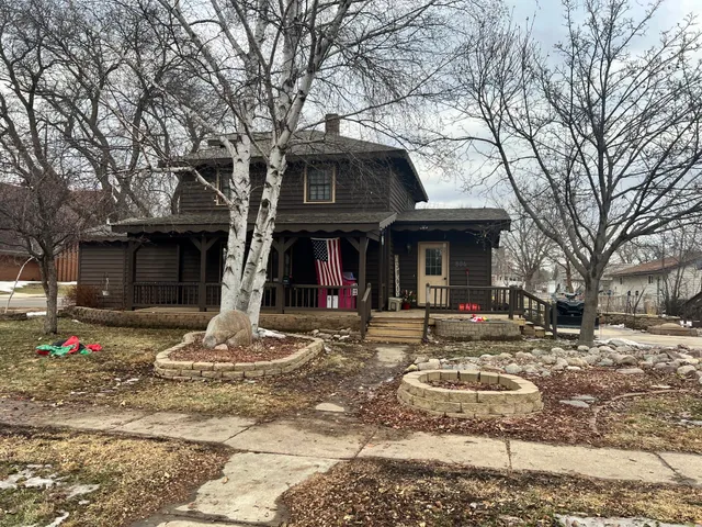 $209,900 | 806 1st Avenue, Madison, MN 56256