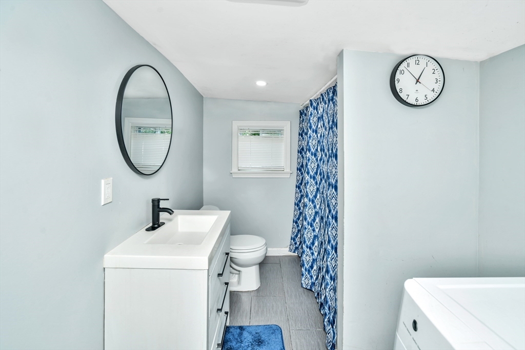 452 Tecumseh Street Fall River, MA 02721 - Photo 14 of 30
