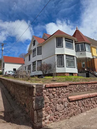 $380,000 | 202 Harris Avenue, Unit 2, Hancock, MI 49930